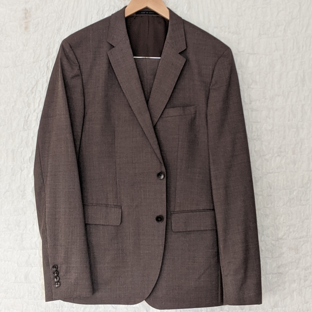 Boss Johnstons/Lenon Suit